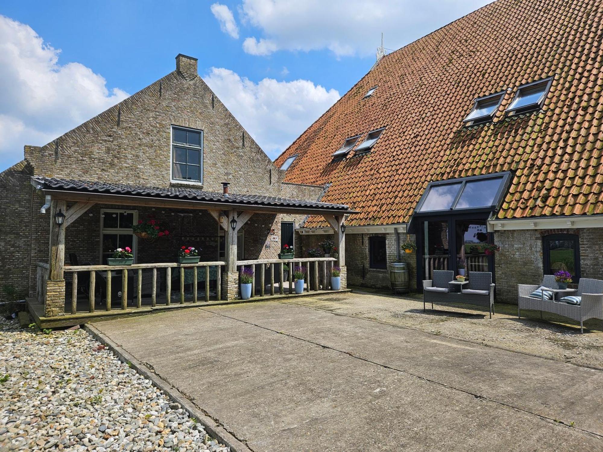B & B Wijdzicht Wolsum Bagian luar foto